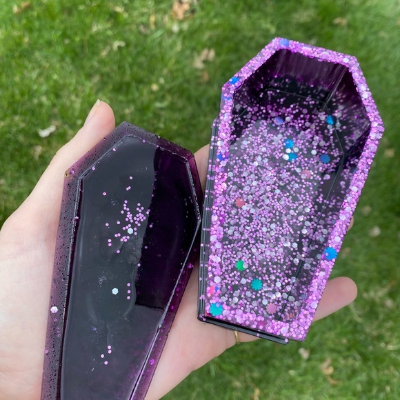 Hand made jewelry box in a coffin shape. - Picture 2 of 2